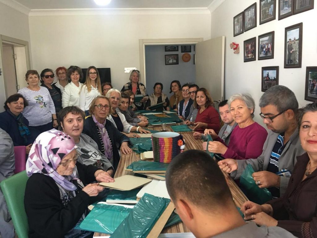 KADIN ÖRGÜTÜ TEMSİLCİLERİNDEN ÖZEL ÇOCUKLARA ZİYARET 4 |