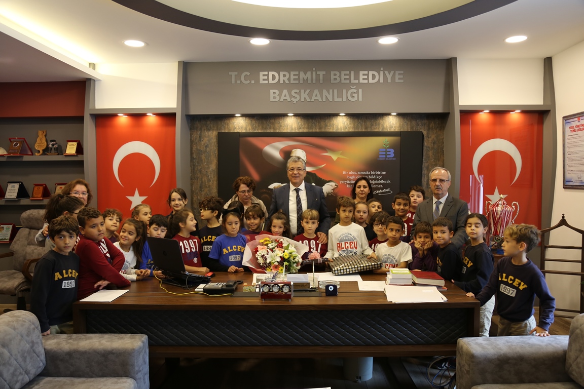 BAŞKAN ARSLAN: “ATATÜRK’ÜN YOLUNDAN ASLA AYRILMAYIN” 6 IMG 2489 |
