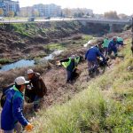 EDREMİT ÇAYINI BİRLİKTE TEMİZLEDİLER 2 MG 8207 |