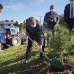 AYVALIK’TA 300 FİDAN TOPRAKLA BULUŞTU 2 AYVALIKTA 300 FIDAN TOPRAKLA BULUSTU 1 |