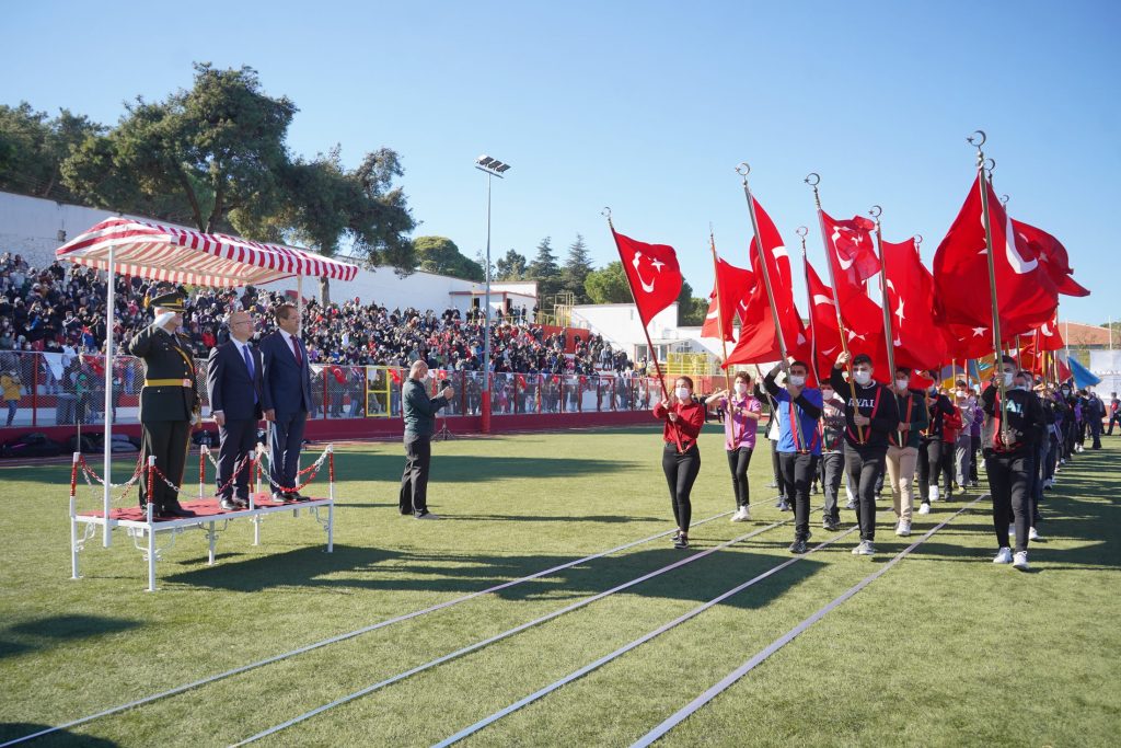 AYVALIK CUMHURIYET BAYRAMINI GORKEMLI KUTLADI 9 |