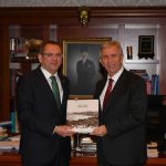 MANSUR VE MESUT BASKAN ANKARADA BULUSTU 4 |