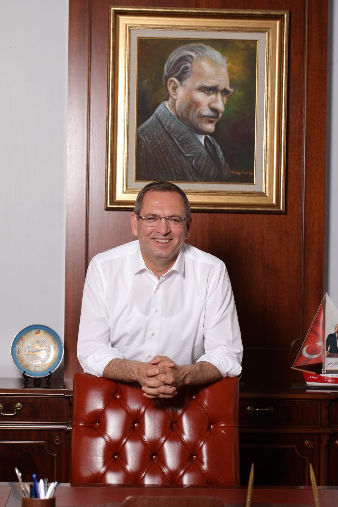 AYVALIK BELEDIYE BASKANI MESUT ERGINDEN YENI YIL MESAJI 2 |