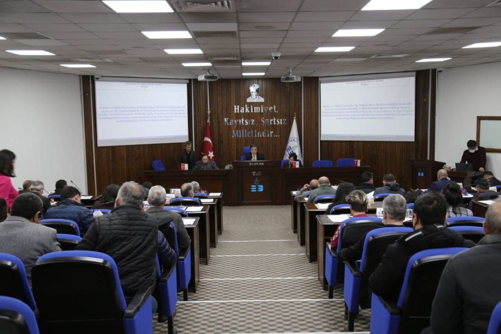 Subat Ayi Meclisi 8 |