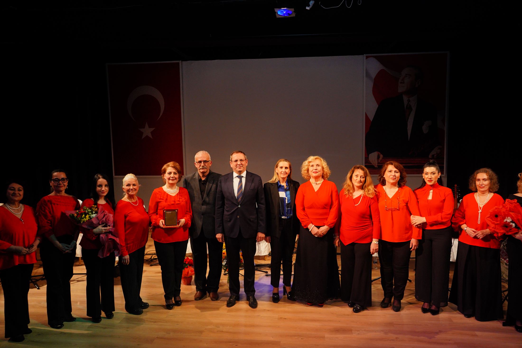 KADIN OYUNLARI FESTIVALINE GORKEMLI ACILIS GECESI 12 |