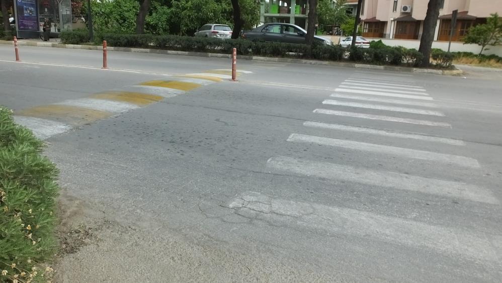 AW653153 03 |