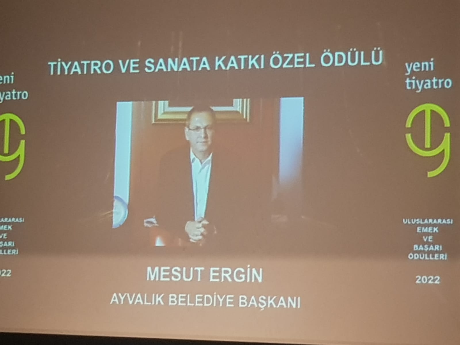 AYVALIK BELEDIYESINE UC BASARI ODULU 3 |