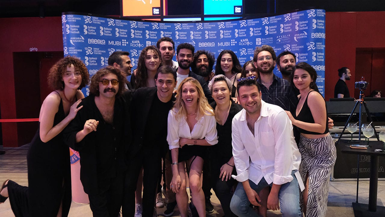 Ayvalık 'Deniz Seviyesinde Tiyatro Festivali’ lansmanı gerçekleşti 5 Ayvalik Deniz Seviyesinde Tiyatro Festivali lansmani gerceklesti 1 |