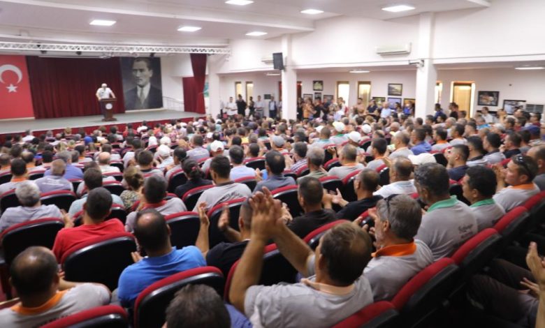 Burhaniye’de Belediye İşçilerine rekor zam 1 AW701854 01 |