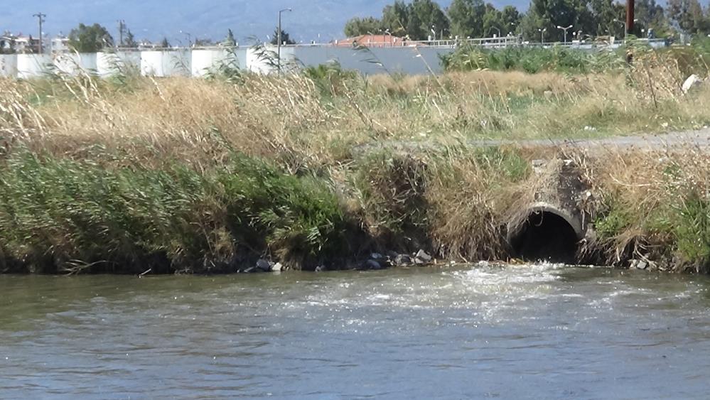 Edremit Çayı'ndan kötü kokular geliyor 4 AW709297 02 |