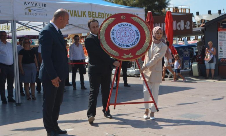 Ayvalık’ta yeni eğitim öğretim yılının ilk zili çaldı 1 AW711012 03 |