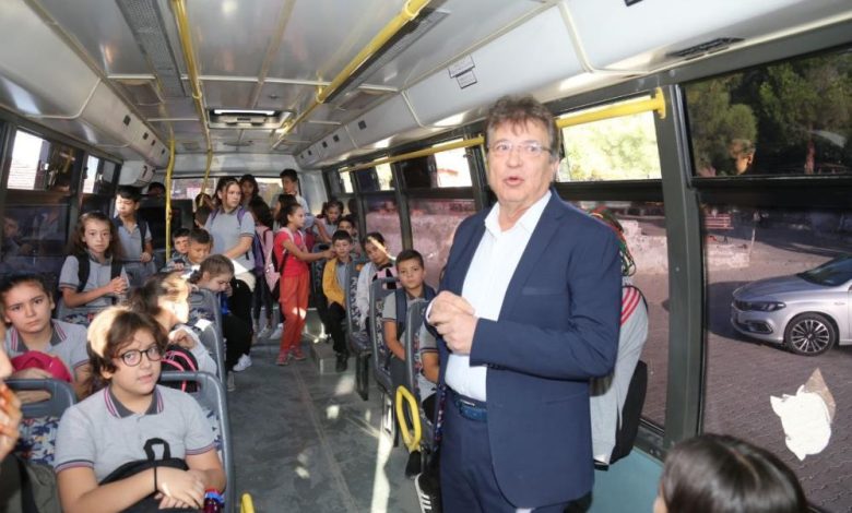 Başkan Arslan öğrencilerin ulaşım sorununu çözdü 1 AW714375 01 |