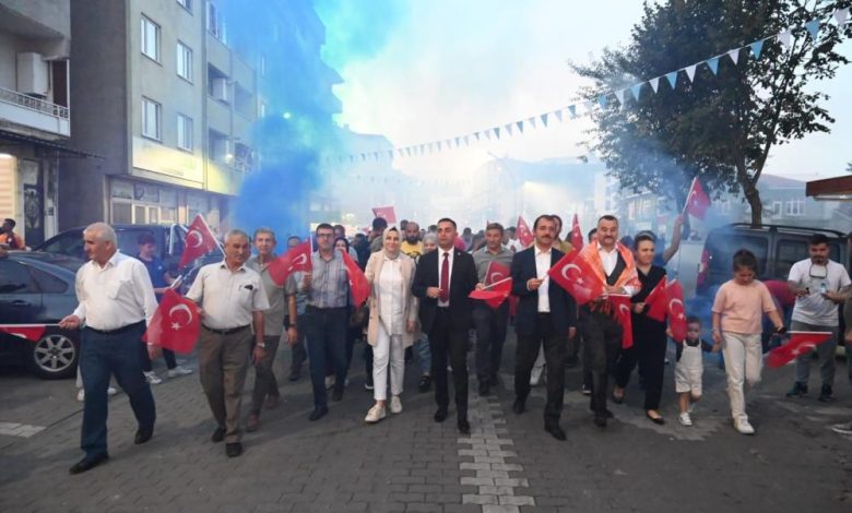 Biga’da güreşler öncesi çoşkulu kortej 1 AW714722 01 |