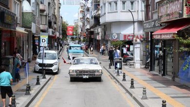 Klasik arabalar Biga sokaklarında 7 AW715871 03 |