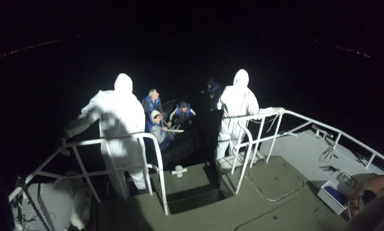 Yunanistan unsurları tarafından geri itilen bottaki düzensiz göçmenler kurtarıldı 1 AW719546 01 |