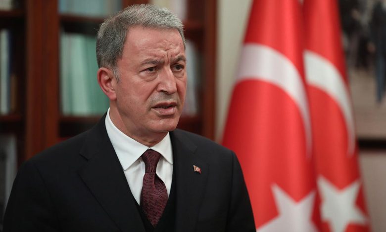 milli savunma bakani hulusi akar 1511271 |