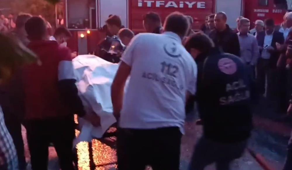 Değiştirdiği tüpü çakmakla kontrol eden şahıs feci şekilde can verdi 2 AW732706 02 |