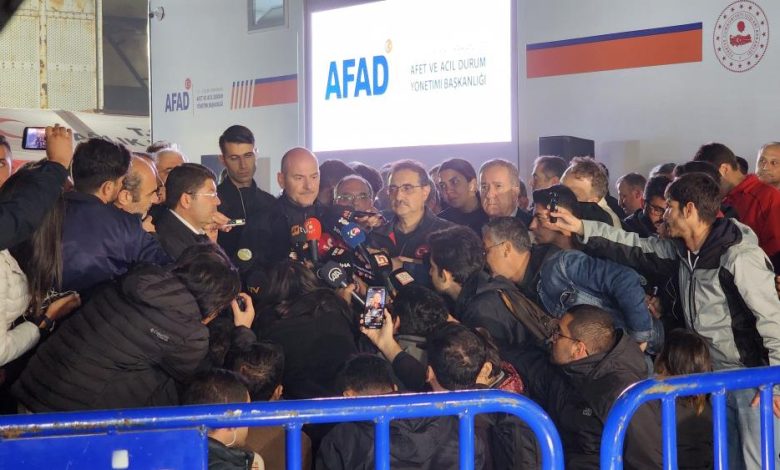 Bakan Soylu maden faciasındaki son durumu açıkladı: 26 şehit, 15 madenciyi kurtarma çalışmaları sürüyor 1 AW736235 04 |