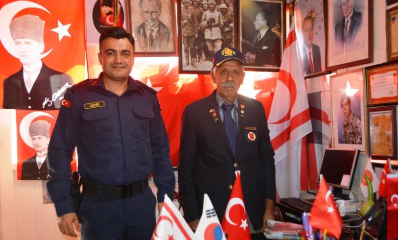 Ayvalıkta jandarma gazileri unutmadı 1 AW740302 01 |