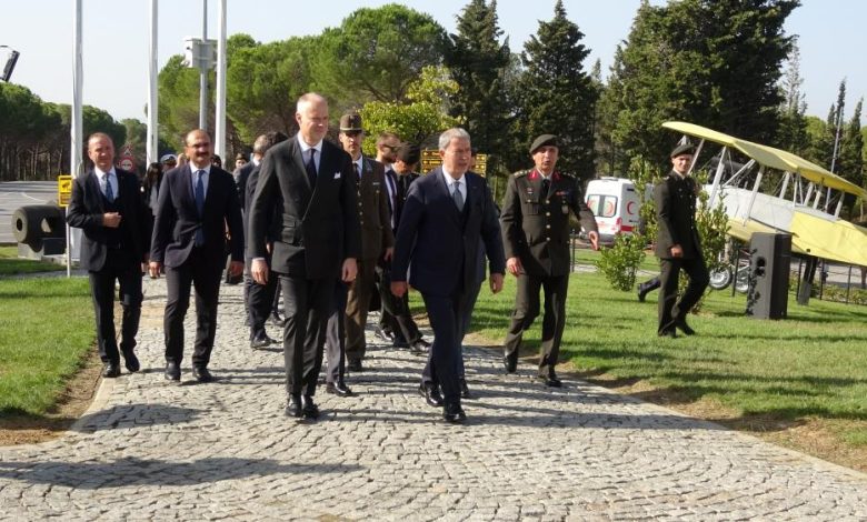Macaristan Gelibolu Anıtı, Milli Savunma Bakanı Akar ve Macar Savunma Bakanı katılımıyla açıldı 1 AW743772 01 |