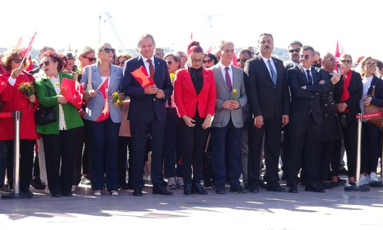 Ayvalık’ta Cumhuriyet Bayramı etkinlikleri Cumhuriyet Yürüyüşü ile başladı 1 AW746613 04 |