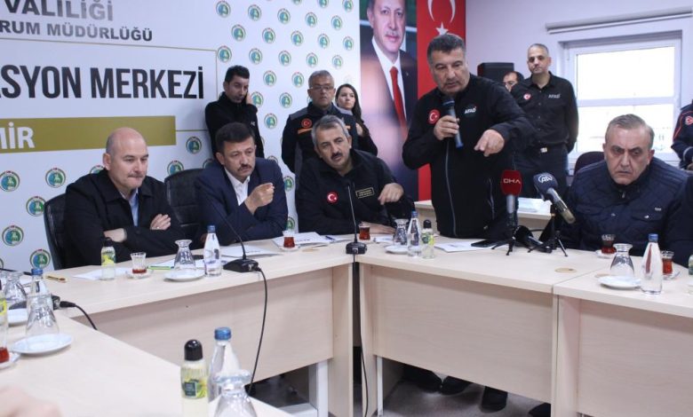 İzmir’de 62 artçı sarsıntı meydana geldi 1 AW751523 02 |