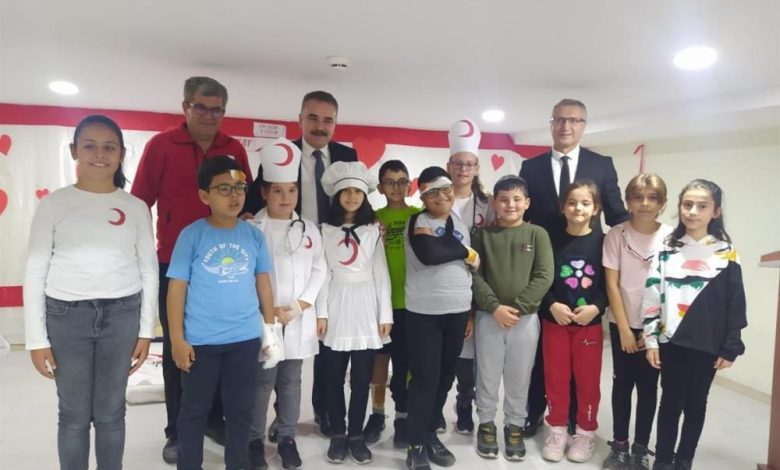 Kızılay Haftası’ kutlama programı Mehmet Akif Ersoy İlkokulunda gerçekleştirildi 1 AW752017 02 |