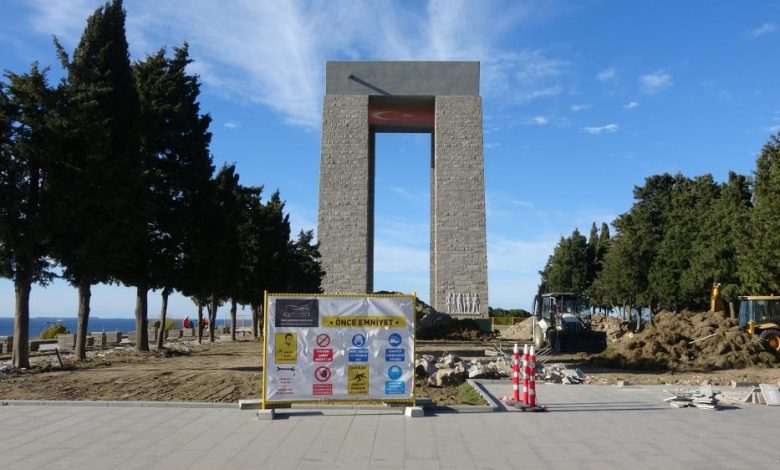 Şehitler Abidesi'nde Cumhuriyet'in 100’üncü yılı hazırlığı 1 AW764887 04 |
