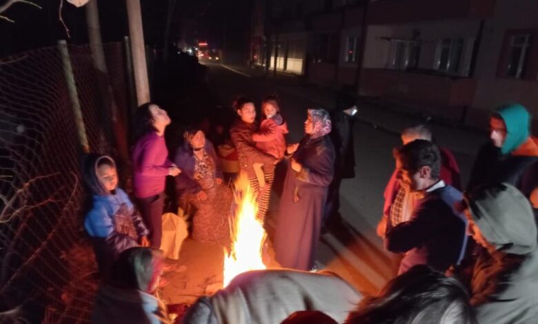 Düzce'de 5.9'luk deprem 1 AW765326 02 |