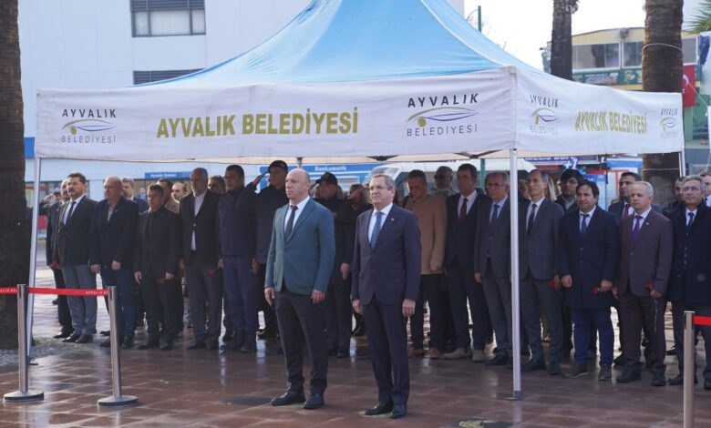 OGRETMENLER GUNU AYVALIKTA KUTLANDI 8 |