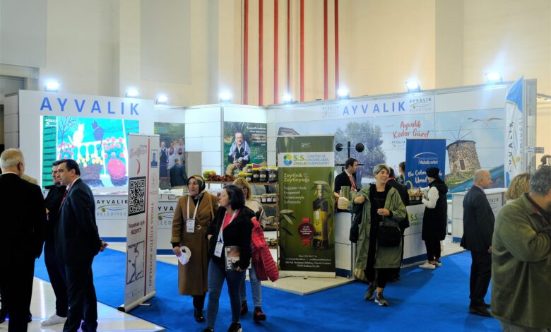 16. uluslararası travel turkey izmir’de ayvalık standına ilgi büyük 1 16. ULUSLARARASI TRAVEL TURKEY IZMIRDE AYVALIK STANDINA ILGI BUYUK 3 |