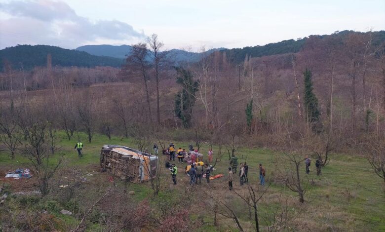 Çanakkale'de minibüs tarlaya uçtu: Uzman erbaş hayatını kaybetti, 9 kişi yaralandı 1 AW777880 02 |