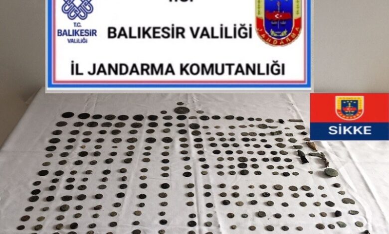 Balıkesir'de tarihi eser ve uyuşturucu operasyonu 1 AW780874 01 |