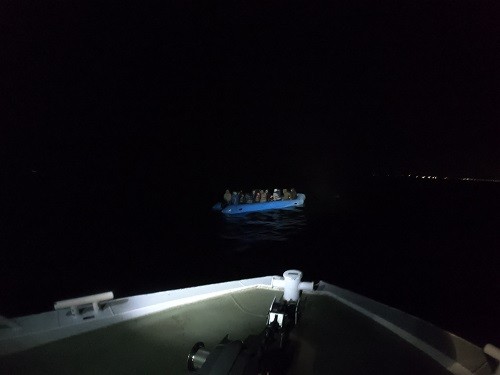 Balıkesir açıklarında 42 düzensiz göçmen kurtarıldı 1 AW783337 01 |