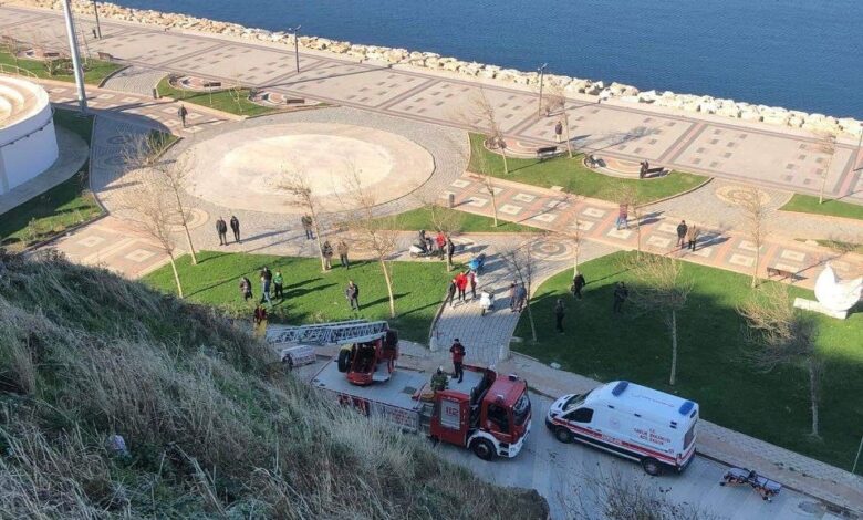 Genç kız uçurumdan düşerek yaralandı 1 AW787166 01 |