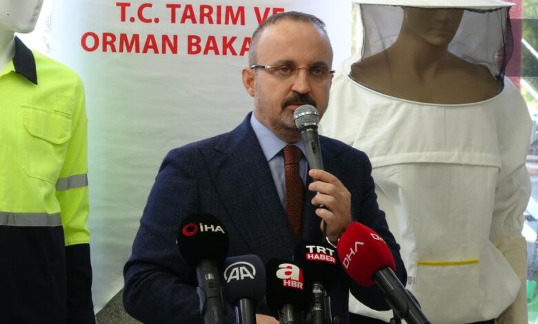 AK Partili Turan’dan Fransa’ya; "Bahçenizde affedersiniz kuduz bir köpek beslerseniz, bir gün sizi ısırdığında şaşırmayacaksınız" 1 AW790061 01 |