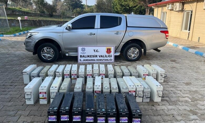 Akü hırsızları jandarmanın titiz çalışmaları sonucu yakalandı 1 AW796107 01 |