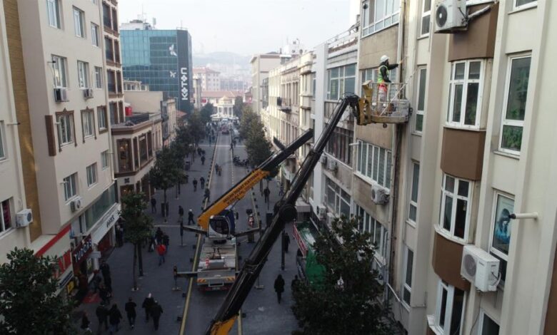 Balıkesir'in tarihi Milli Kuvvetler caddesi yeni kimliğine kavuşuyor 1 AW799011 04 |