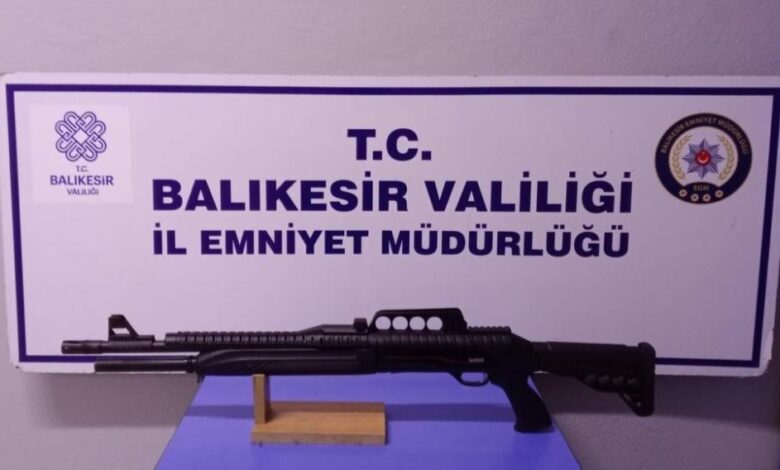 Balıkesir'de polis ve jandarmadan asayiş operasyonu 1 AW806007 01 |