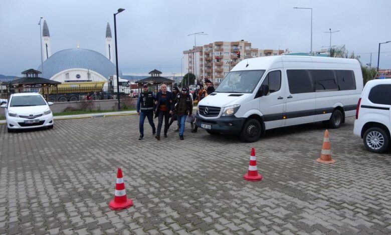 İYİ Partili Gökçeada Belediye Başkanı Çetin adliyeye sevk edildi 1 AW818583 06 |