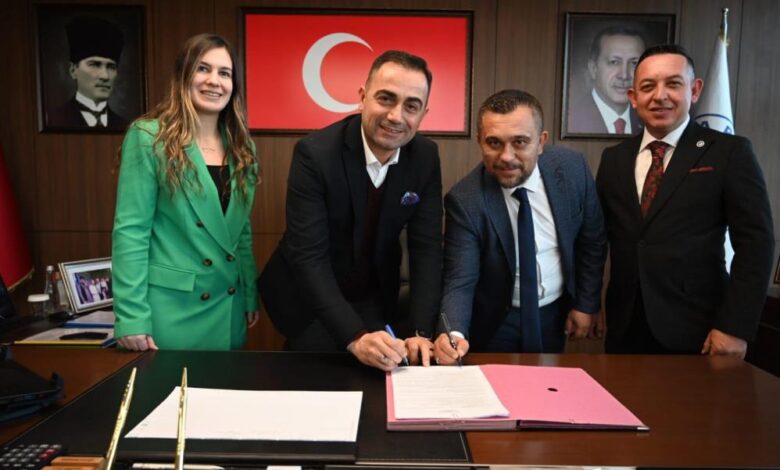 Biga Belediyesi’nde personelin hem yüzü hem cebi güldü 1 AW818674 01 |