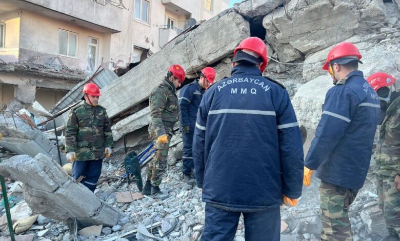 Azerbaycan orman yangınlarının ardından deprem bölgesinde 1 AW823515 01 |