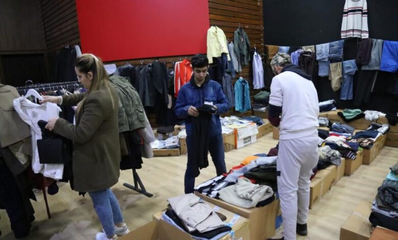 Edremit’te depremzedeler için yardımlar devam ediyor 1 AW834444 05 |