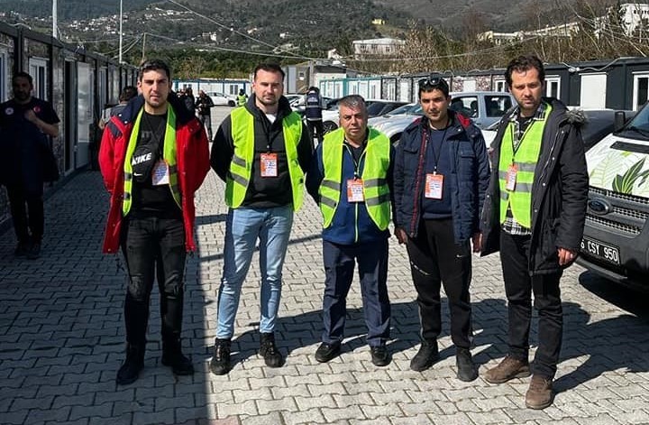 Gömeç Belediyesi teknik personelleri deprem bölgesine gitti 1 AW837072 01 |
