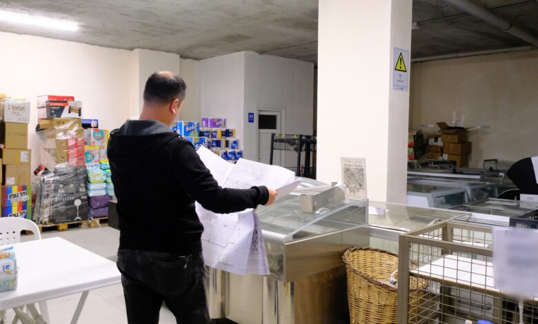 MARKETLERIN KOLON VE KIRISLERI KONTROL EDILIYOR 8 |