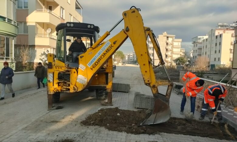 Doğalgaz çalışmasında bozulan yollar yenileniyor 1 fen isleri 5 |
