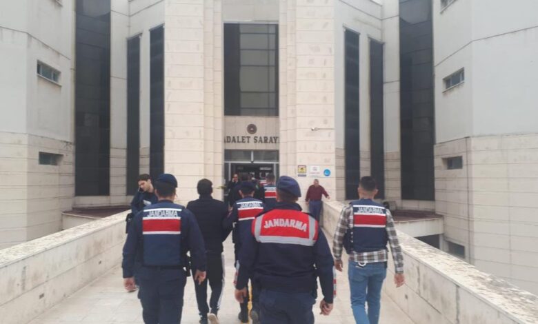 Ev soyan 3 şüpheli jandarmadan kaçamadı 1 AW838463 01 |