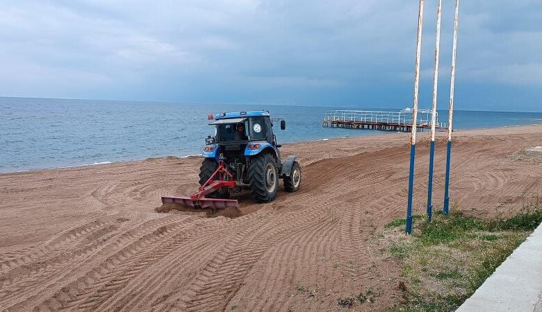 Burhaniye’nin mavi bayraklı plajları yaza hazırlanıyor 1 AW838831 03 |