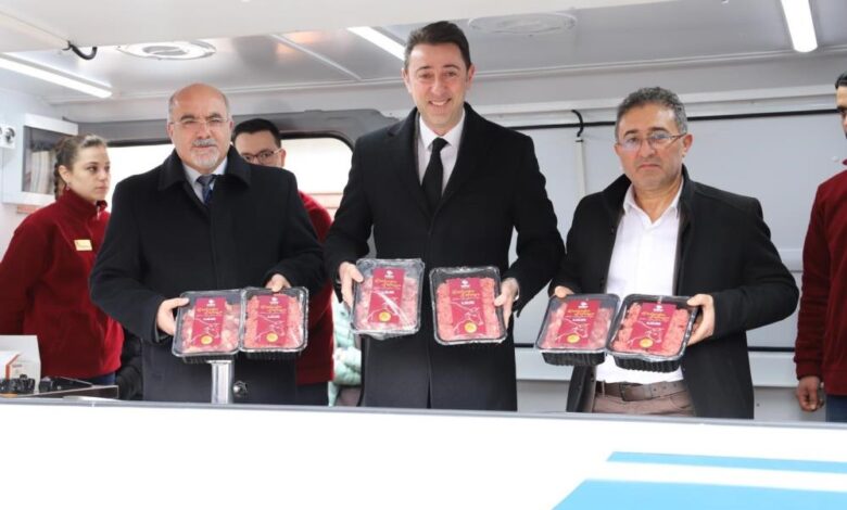 Bandırma Belediyesi'nden ucuz et ve kıyma satışı 1 AW854595 01 |