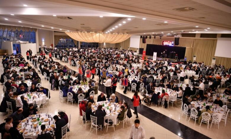 Ramazanda ilk iftar şehit ailesi ve gazilere 1 AW855112 01 |